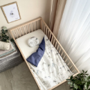 Paturica bebe din satin si stofa de vafe cu pilota Dino albastru (4)